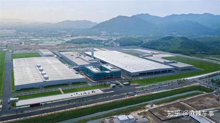 對于“小鵬汽車的底氣究竟在何處”，其實用戶的見解自有道理，但若放眼整個行業的當前格局與發展邏輯，這個猜謎般的討論就值得抽絲剝繭——答案已經鋪就在眼前。